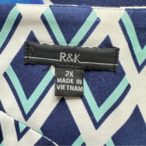 R&K Women’s Plus Size 2X Geometric Floral Print Dress – Navy/Blue - Picture 3 of 7